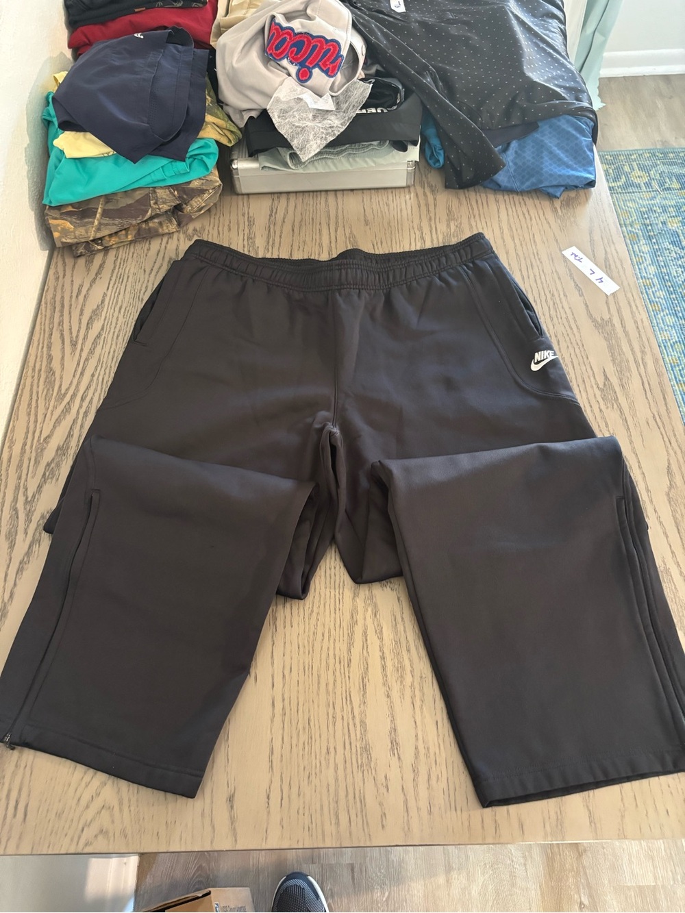 Nike Men’s Black Tech Fleece Sweatpants Joggers with Side Zips